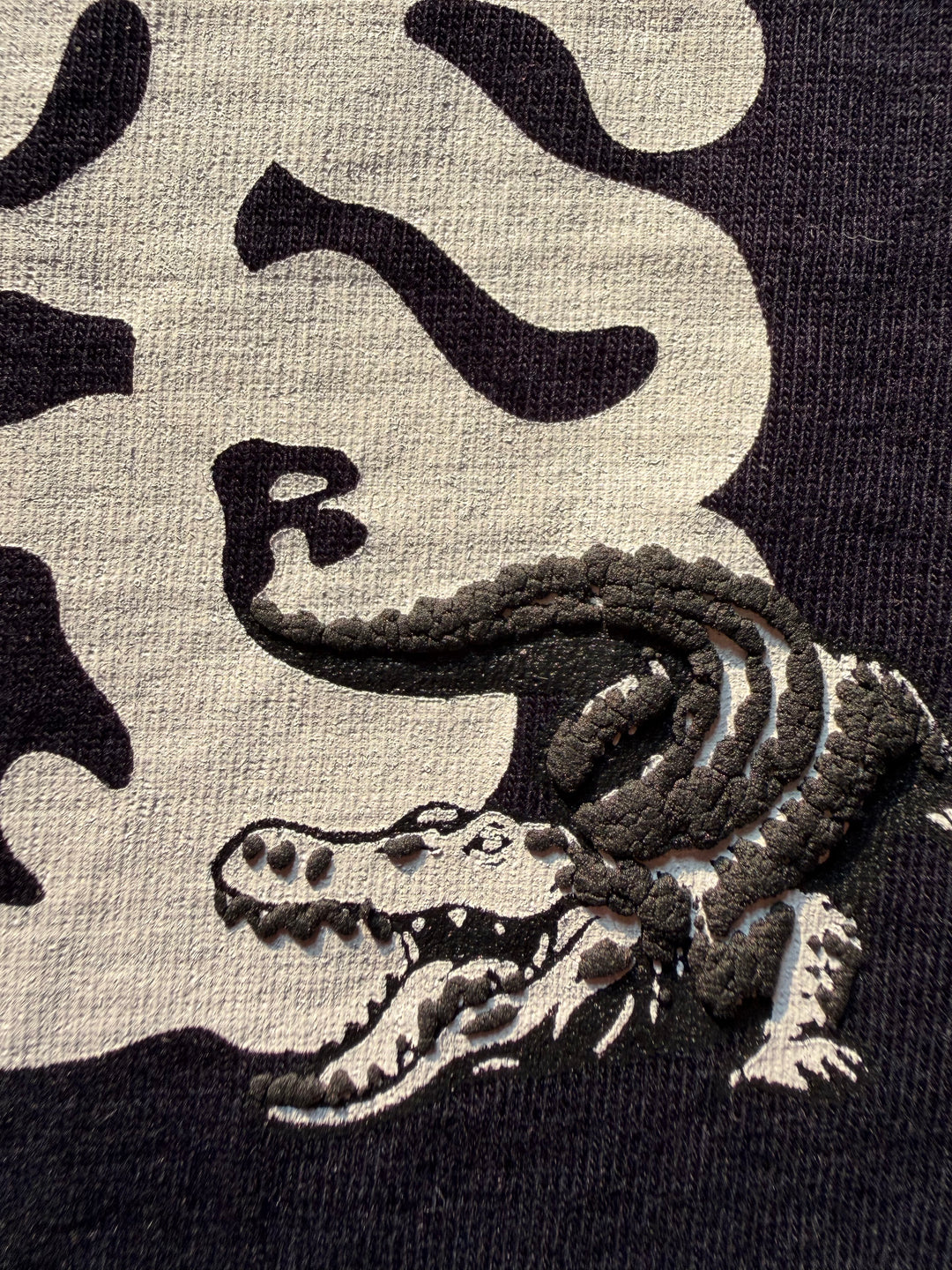 DEEP NAVY GATOR T-SHIRT